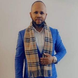 Meet your Posher, Loic